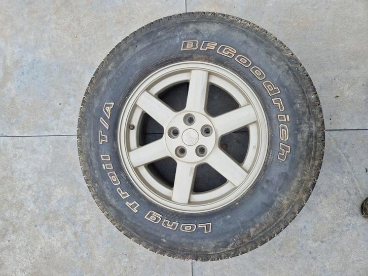roue 17" de Jeep Cherokee KJ 2002-2007 wrangler tj ou autre, Auto-onderdelen, Banden en Velgen, 17 inch, Ophalen