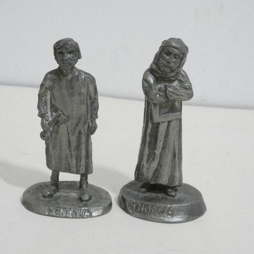 Zilvertin?? - 2 Heiligen - St.Petrus en St. Thomas [581], Antiek en Kunst, Antiek | Religieuze voorwerpen, Ophalen of Verzenden