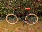 Retro fiets (kapotte band - moet weg!), Fietsen en Brommers, Ophalen, Zo goed als nieuw