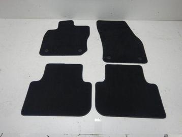 VW Tiguan 571 Mattenset Compleet Grijs Sticksel 571863011 beschikbaar voor biedingen