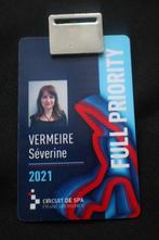 Badge FULL PRIORITY - Séverine Vermeire, Comme neuf, Broches, Pins et Badges, Enlèvement