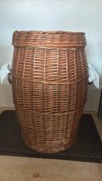 Rieten mand, Huis en Inrichting, Woonaccessoires | Schalen en Manden, Ophalen, Zo goed als nieuw, Mand