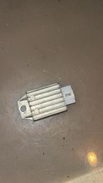 Spanningsregelaar gy6, Fietsen en Brommers, Brommeronderdelen | Scooters, Ophalen of Verzenden, Zo goed als nieuw