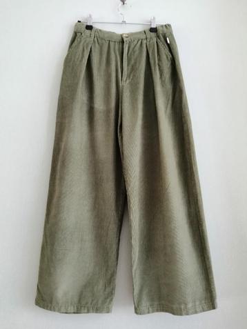 mooie wijde fluwelen broek  AO76  maat 16 jaar beschikbaar voor biedingen