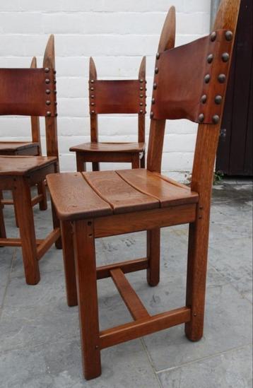 Uiterst zeldzame vintage stoelen in brutalistische stijl  beschikbaar voor biedingen