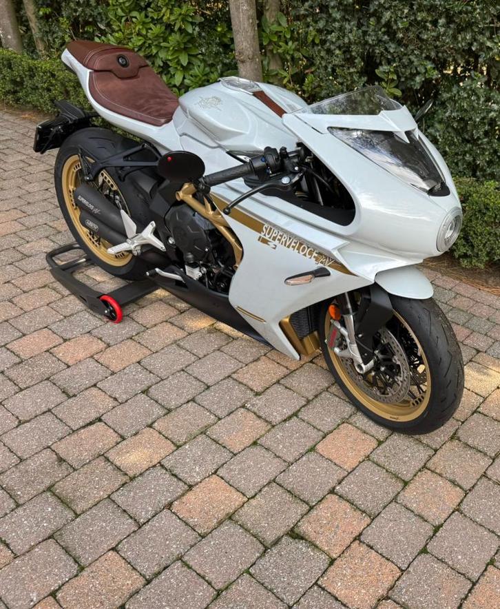 MV Agusta Supervéloce 800 S, Motos, Motos | MV Agusta, Particulier, Super Sport, plus de 35 kW, 3 cylindres, Permis Moto A, ABS