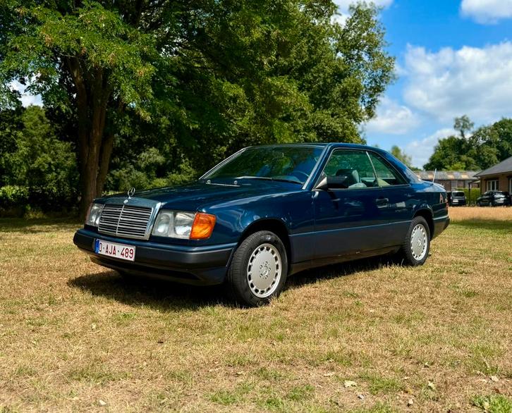 Mercedes Benz 230 CE 1988, Auto's, Mercedes-Benz, Particulier, E-Klasse, Radio, Benzine, Coupé, Handgeschakeld, Ophalen