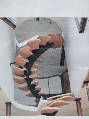 Spira wenteltrap regelbaar tot 2.8m-+, Doe-het-zelf en Bouw, Ladders en Trappen, Ophalen, Zo goed als nieuw, Trap