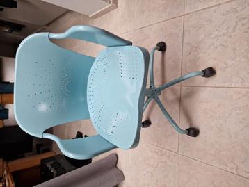 Metalen bureau stoel beschikbaar voor biedingen