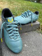 Voetbalschoenen adidas 38 en 2/3, Sport en Fitness, Voetbal, Ophalen of Verzenden, Zo goed als nieuw, Schoenen
