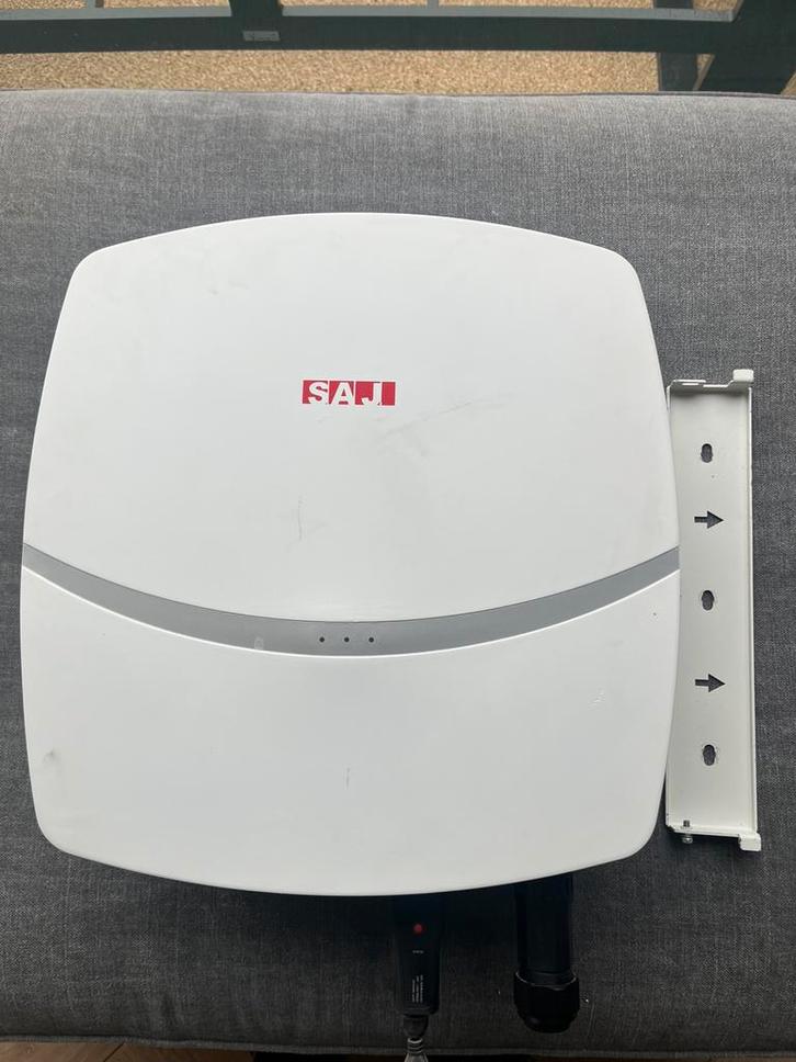 SAJ R5-10K-T2-B 3 fase omvormer, Doe-het-zelf en Bouw, Zonnepanelen en Toebehoren, Zo goed als nieuw, Ophalen