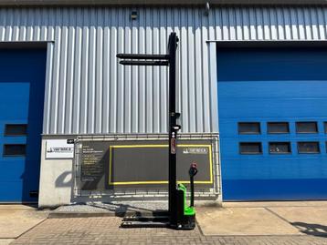 VS-22180 elektrische stapelaar Dutchlift 3.600mm Nieuwstaat beschikbaar voor biedingen