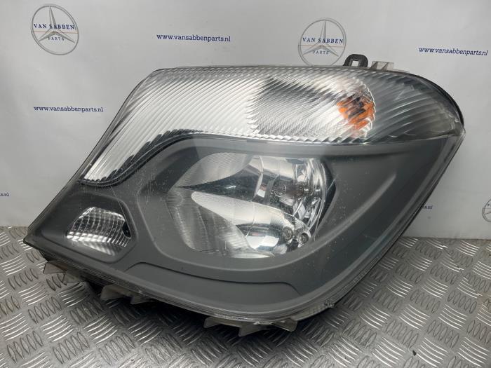 Phare gauche d'un Mercedes Sprinter, Autos : Pièces & Accessoires, Éclairage, Mercedes-Benz, Utilisé, 3 mois de garantie