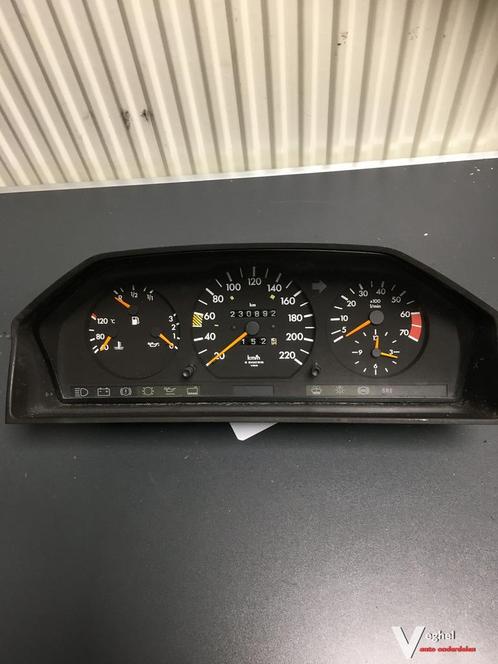 Mercedes W124   Benzine  1992     124 542 0966  Km Tellerklo, Auto-onderdelen, Dashboard en Schakelaars, Gebruikt, Ophalen of Verzenden