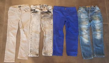 Jeans lot, maat 4 jaar  beschikbaar voor biedingen