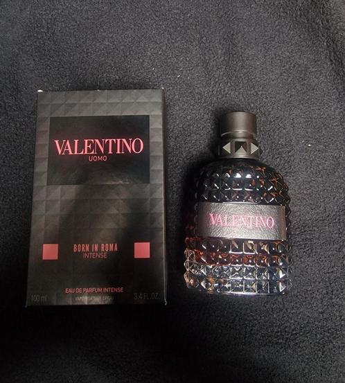 VALENTINO Born in roma intense, Handtassen en Accessoires, Uiterlijk | Parfum, Ophalen of Verzenden