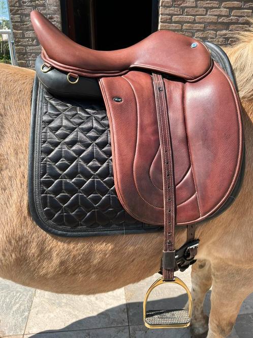 Wow zadel - wowzadel dressuurzadel, Dieren en Toebehoren, Paarden en Pony's | Hoofdstellen en Tuigage, Zo goed als nieuw, Dressuur