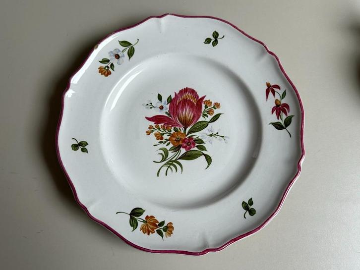 3 borden Vieux Strasbourg - Vieux Saint Amand - 24,5 cm diam, Antiek en Kunst, Antiek | Servies los, Ophalen