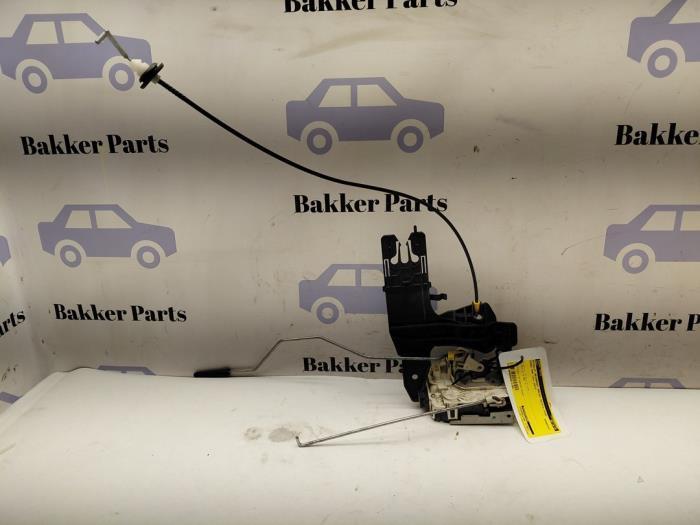 Deurslot Mechaniek 4Deurs rechts-voor van een Dodge RAM, Auto-onderdelen, Carrosserie, Dodge, Gebruikt, 3 maanden garantie