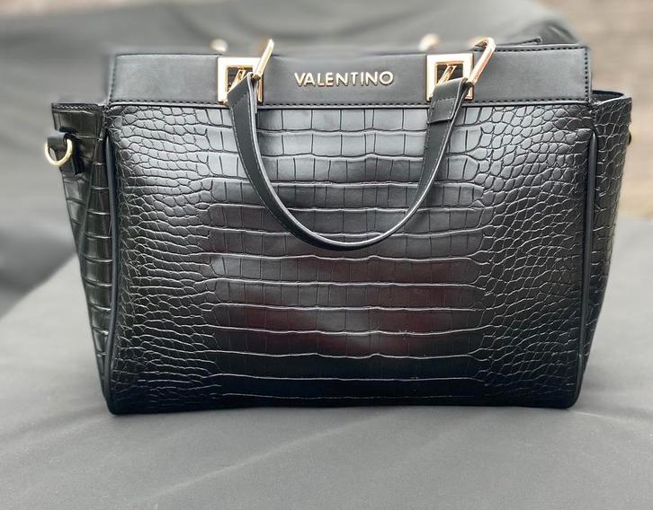 Valentino handtas – als nieuw!, Handtassen en Accessoires, Tassen | Damestassen, Zo goed als nieuw, Handtas, Zwart, Ophalen of Verzenden