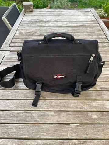 Eastpak tas - Schouderriem en handvat - Zwart - TB-conditie beschikbaar voor biedingen
