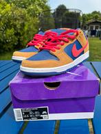 Nike sb dunk reverse papa bear, Ophalen of Verzenden, Zo goed als nieuw