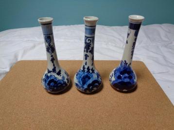 Delfts Blauw kleine vaasjes beschikbaar voor biedingen