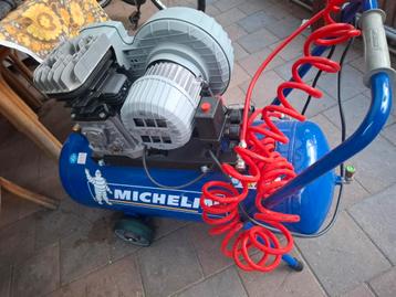 100 liter Michelin compressor 300 euro nieuwstaat, Doe-het-zelf en Bouw, Compressors, Ophalen of Verzenden, Zo goed als nieuw
