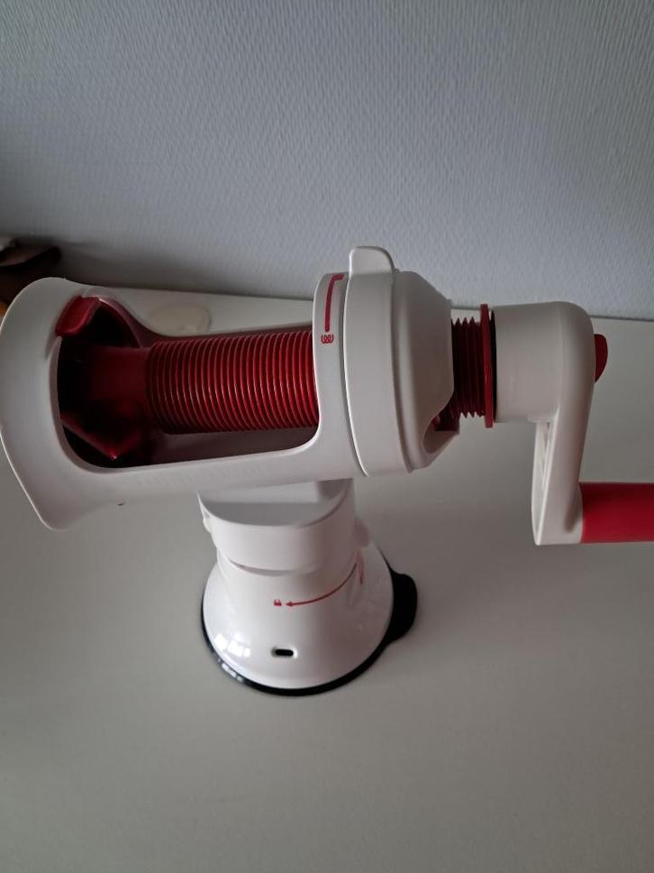 AdaptaChef TUPPERWARE, Huis en Inrichting, Keuken | Tupperware, Zo goed als nieuw, Wit, Rood, Ophalen