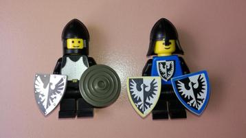 GEZOCHT lego black falcon ridders + schilden + onderdelen