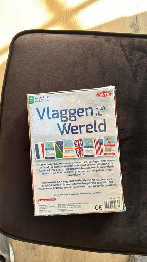 Vlaggen van de wereld, Boeken, Informatica en Computer, Zo goed als nieuw, Ophalen