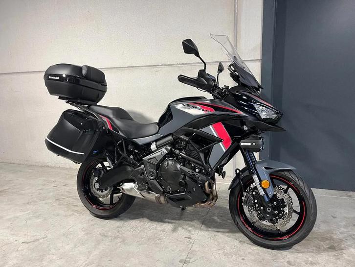 Kawasaki Versys 650 GT met nog extra opties (bj 2024), Motoren, Motoren | Kawasaki, Bedrijf, Toermotor, meer dan 35 kW