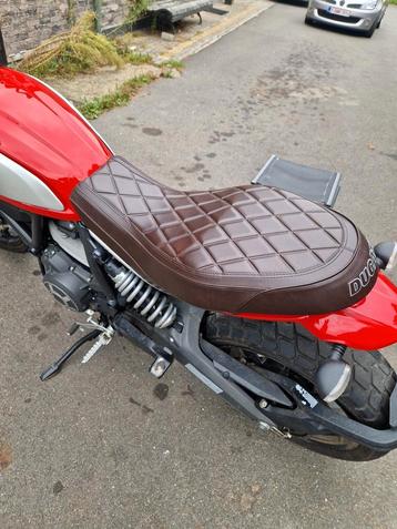 Ducati scrambler icon zadel  beschikbaar voor biedingen