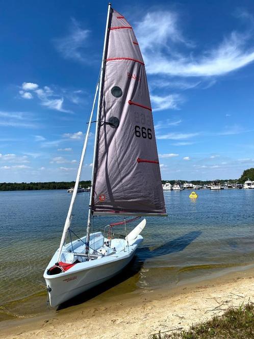 Laser Bahia (bouwjaar 2009), Watersport en Boten, Open zeilboten, Gebruikt, Laser, 3 tot 6 meter, Polyester, Geen motor, Ophalen