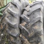 Paire de pneus Michelin taille 16.9R26 et 1 taille 480/70R28, Articles professionnels, Agriculture | Tracteurs, Enlèvement