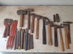 Hamers en beitels, Ophalen