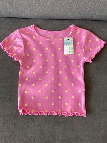 Nouveau t-shirt Primark taille 110, Neuf, Enlèvement ou Envoi, Chemise ou À manches longues, Primark