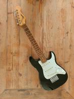 Squier mini strat (3/4) met gitaartas, Muziek en Instrumenten, Ophalen, Zo goed als nieuw