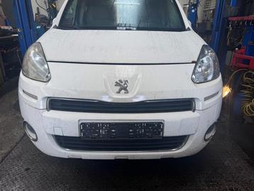 Voorkop compleet van een Peugeot Partner (EWP) beschikbaar voor biedingen