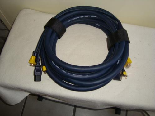 Nouveau : DMT FV35 — Câble pour vidéoprojecteur avec VGA + R, Musique & Instruments, Câbles & Prises, Neuf, Appareillage, Enlèvement ou Envoi
