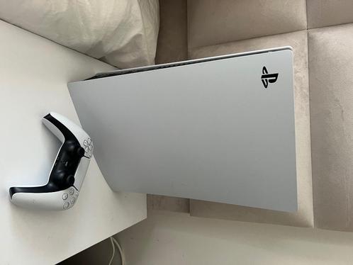 Play station 5 digital edition 1 TB + 2 manettes, Games en Spelcomputers, Spelcomputers | Sony PlayStation 5, Zo goed als nieuw
