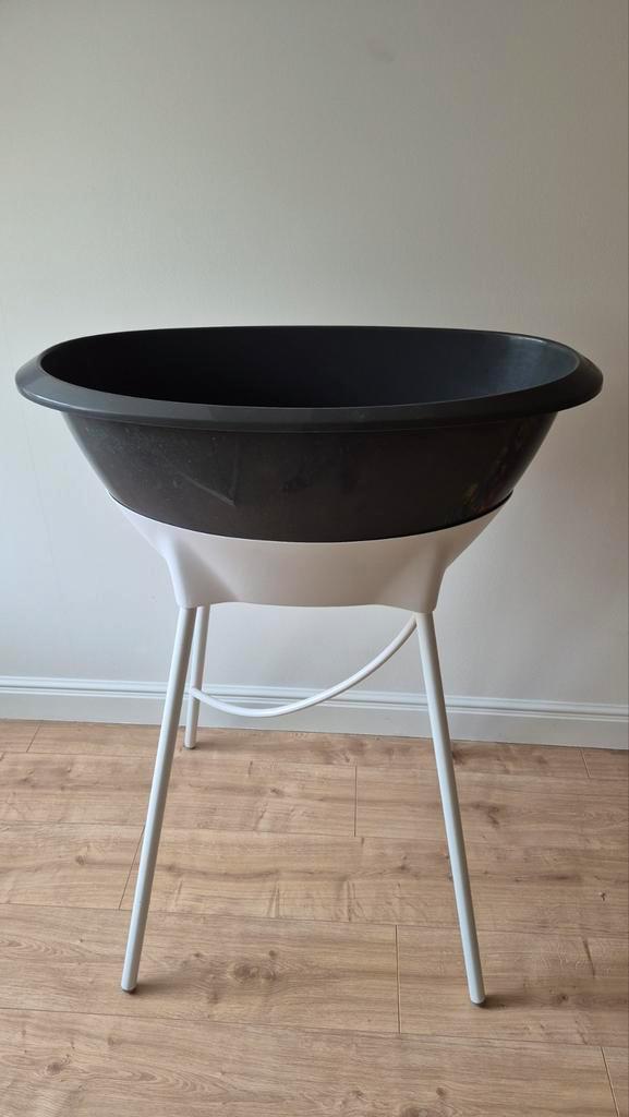 Luma babybad + zitje en standaard, Enfants & Bébés, Bains & Soins, Utilisé, Baignoire, Autres marques, Standard, Enlèvement