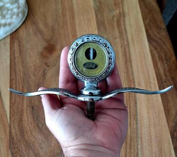 Radiateur ornament van een Ford Model A uit 1930-1931. beschikbaar voor biedingen