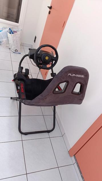Playseat + stuur en pedalen 