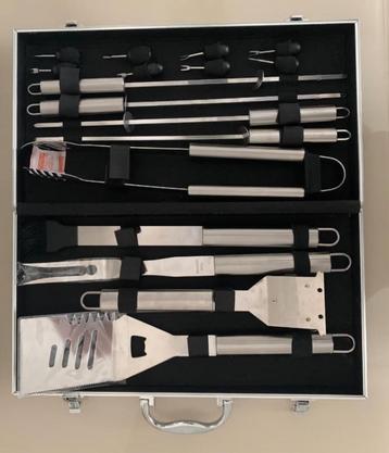 BBQ inox grillbestek in alukoffer Nieuw, nooit gebruikt beschikbaar voor biedingen