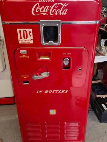 Coke Machine Vintage VMC 33  beschikbaar voor biedingen