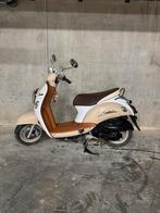 Sento vespa, Fietsen en Brommers, Ophalen, Zo goed als nieuw