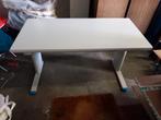 Professioneel metalen bureau

PRIJS 125 EURO twijfelachtig, Ophalen, Gebruikt, Bureau