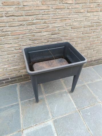 Kweekbak groenten/kruiden beschikbaar voor biedingen