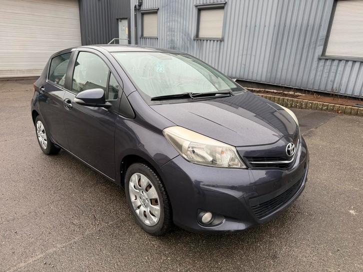 Toyota Yaris 1.3 benzine 2014 85000 km, alleen export, Auto's, Toyota, Bedrijf, Yaris, ABS, Airbags, Airconditioning, Boordcomputer